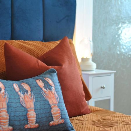 شقة Harbour Haven- Idyllic Coastal Retreat أنستراذار المظهر الخارجي الصورة